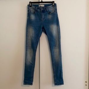 365 size 27 skinny jeans (stretchy)